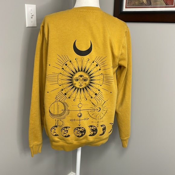 Blind Rooster unisex crewneck sweatshirt Size Medium Mustard yellow Astrology - Picture 5 of 6